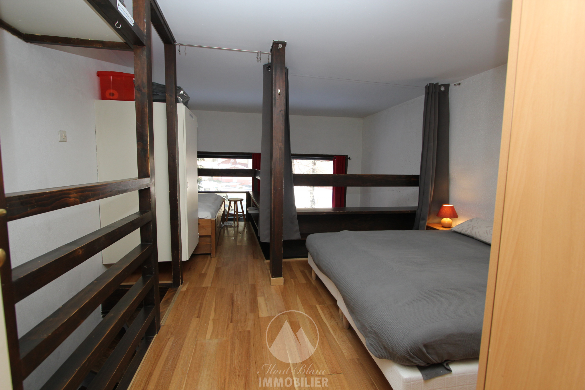 Photo of For sale for investors in Chamonix-Mont-Blanc (74): duplex
