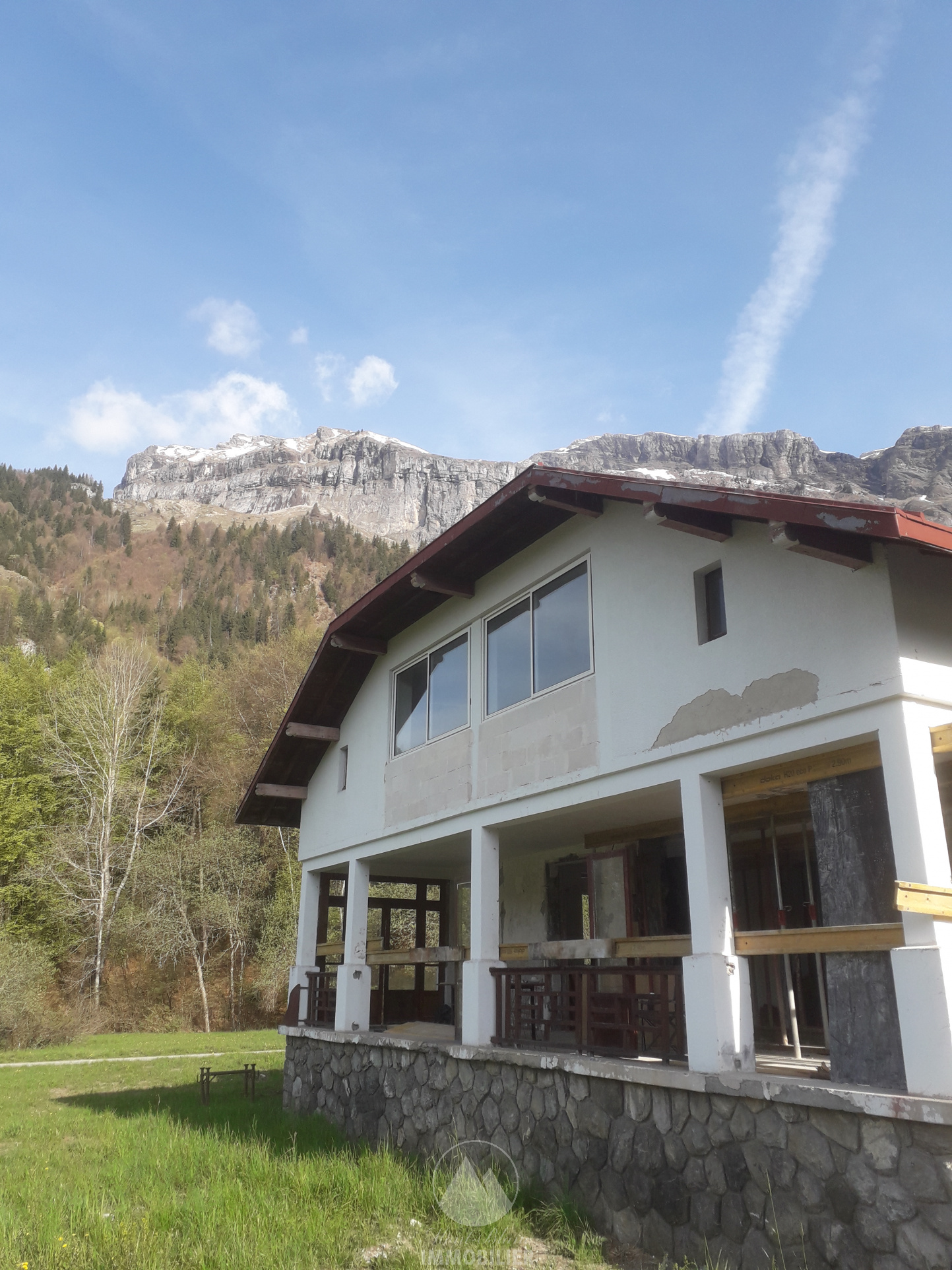 HOUSE LOCATED ON THE HAUTS COTEAUX DE PASSY Accommodation in Passy