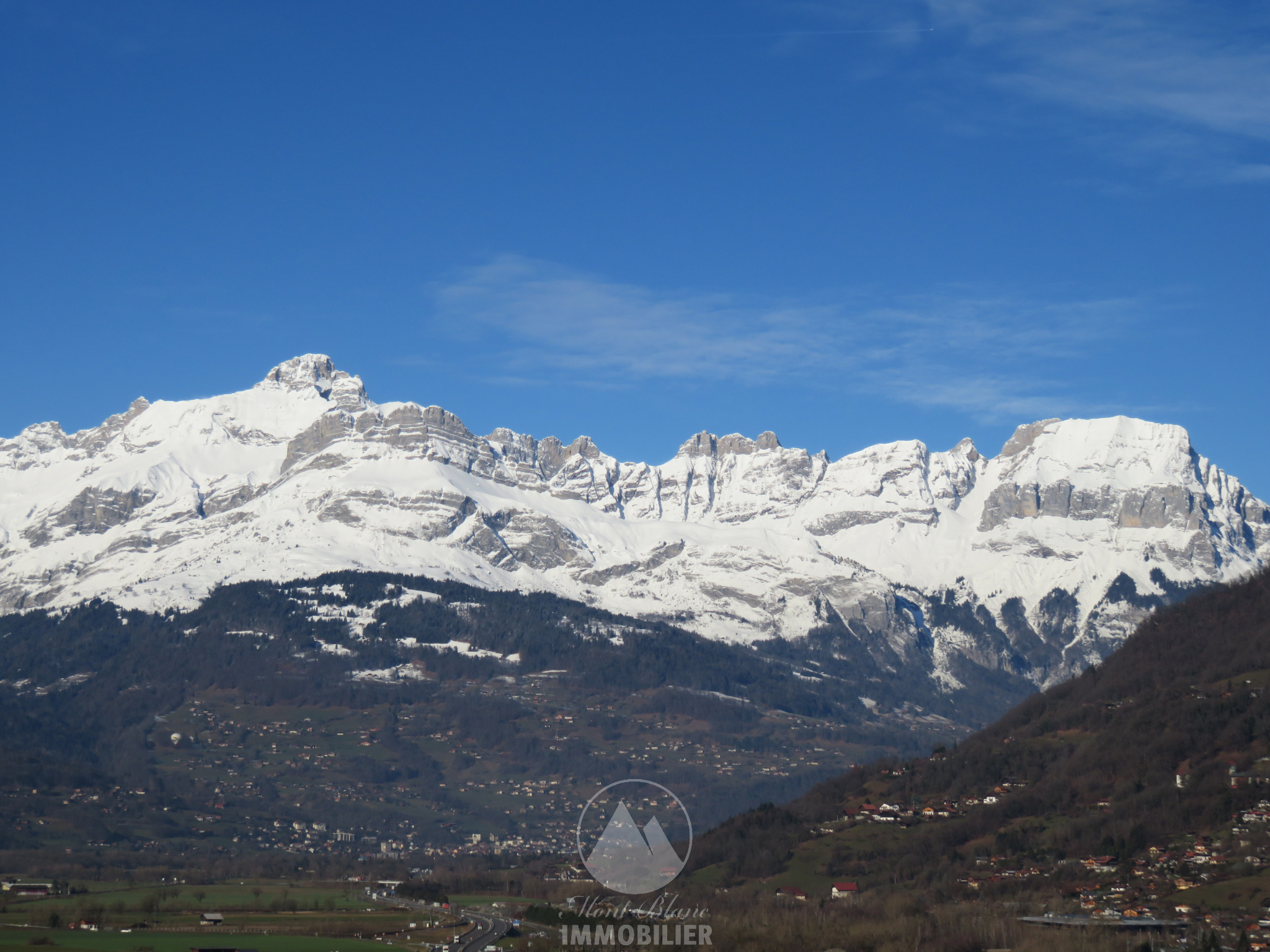 TERRAIN VIABILISE Accommodation in Passy