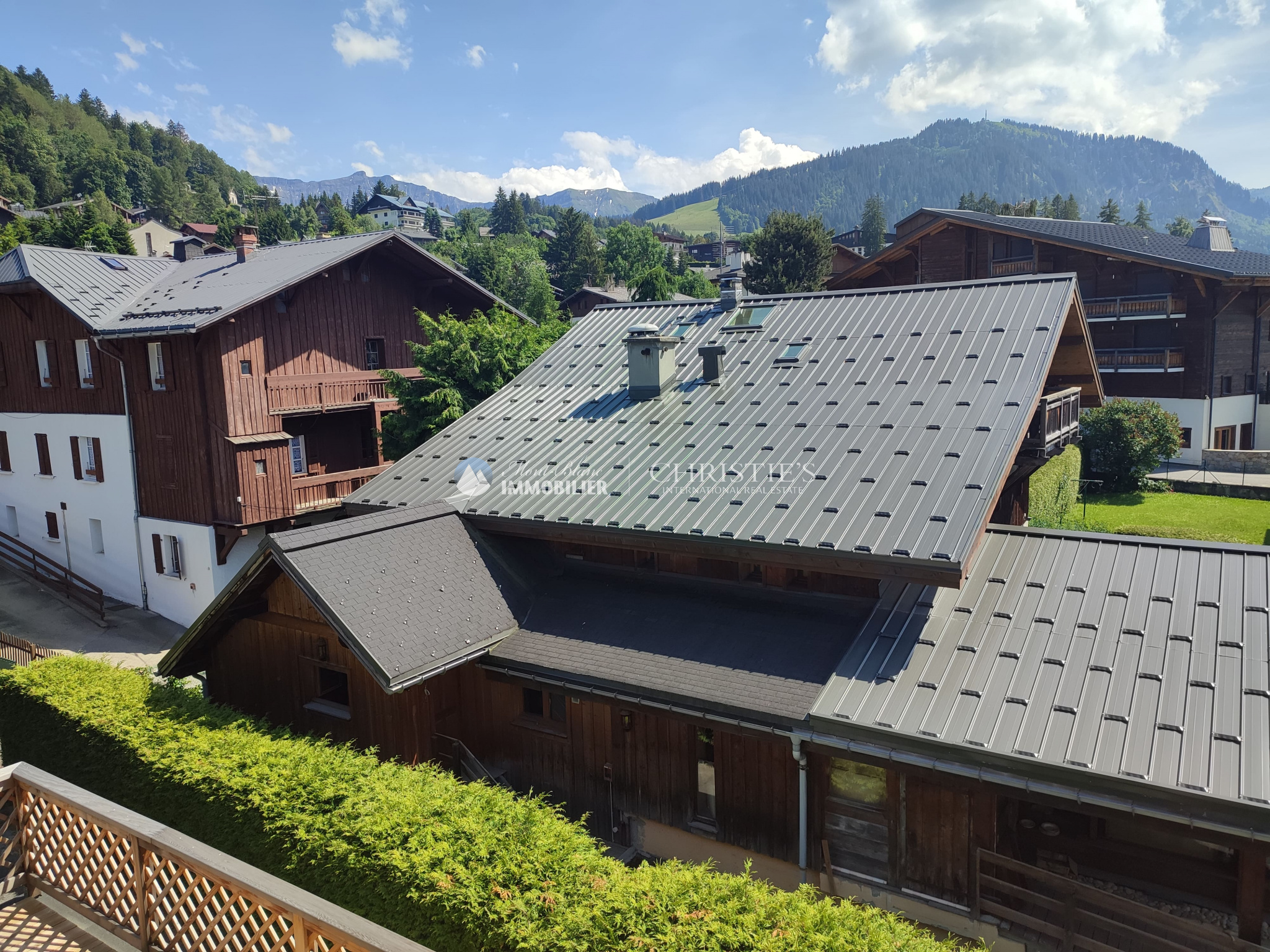 T5 Apartment in Attic Megève Accommodation in Megeve