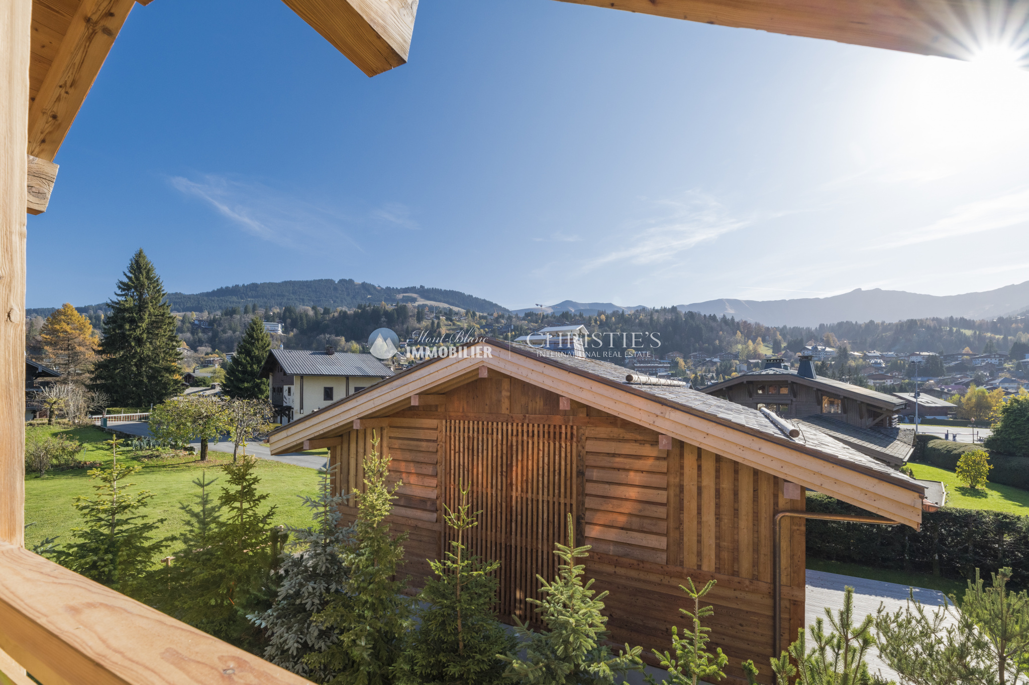 Photo of 300 m2 family chalet in the heart of Megève