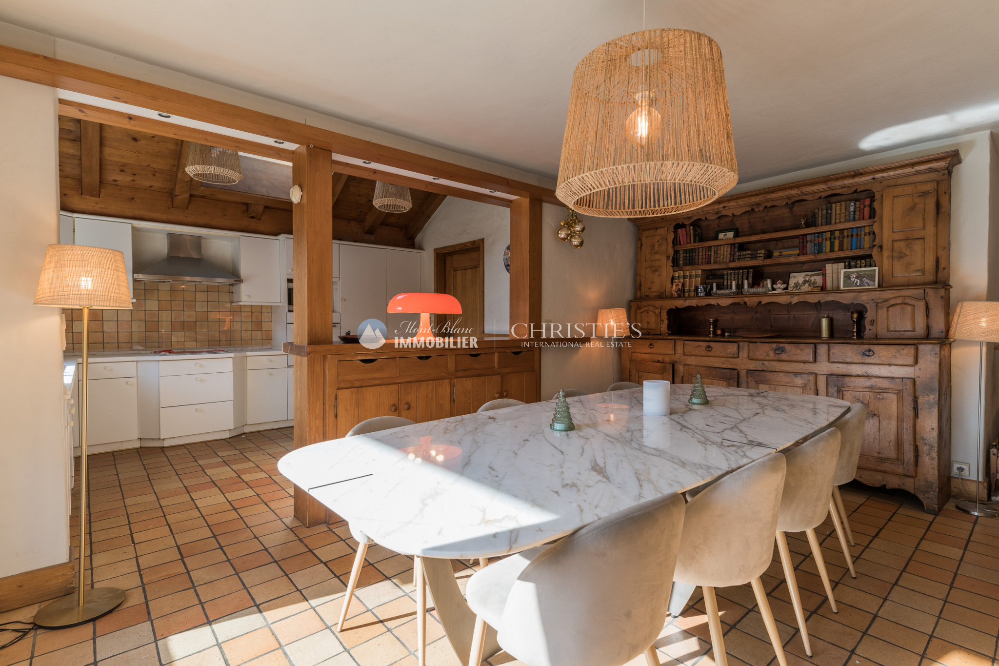 Photo of 300 m2 family chalet in the heart of Megève