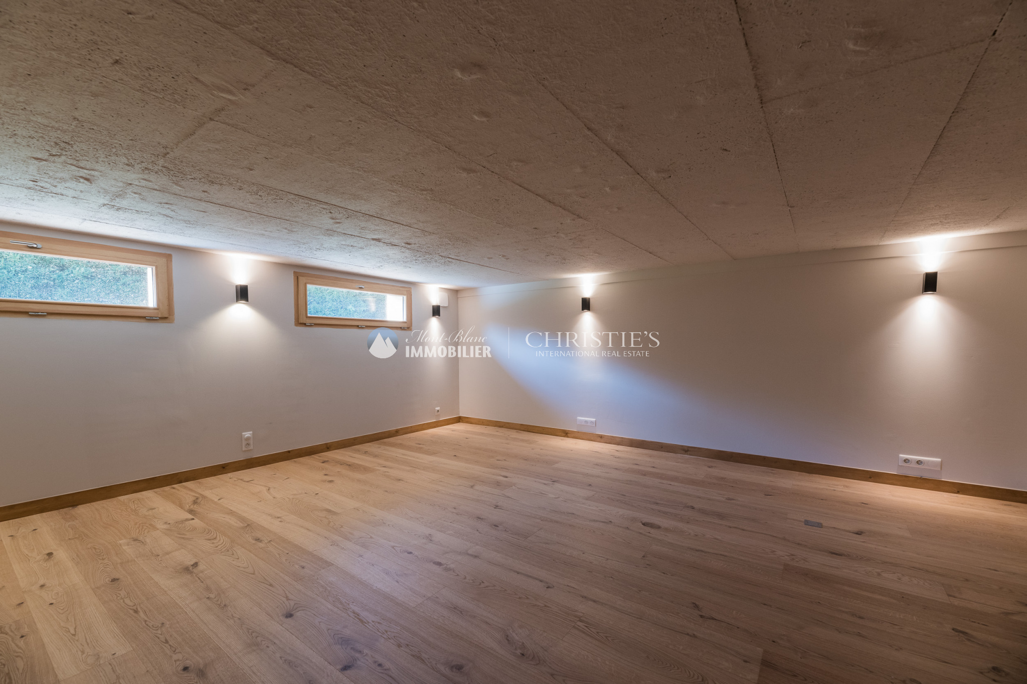 Photo of 300 m2 family chalet in the heart of Megève