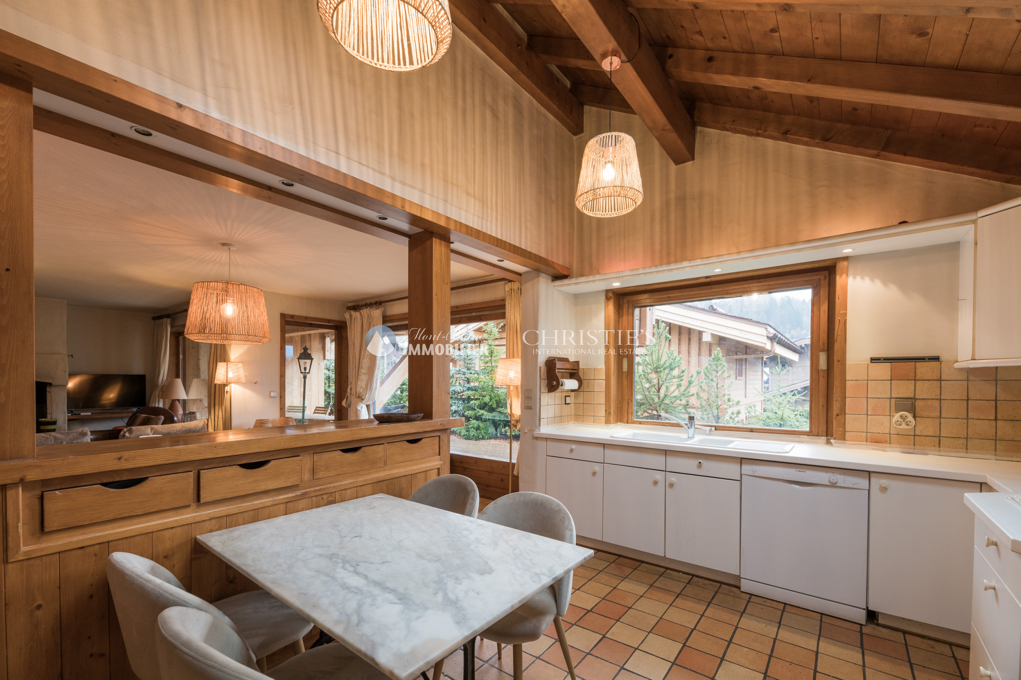 Photo of 300 m2 family chalet in the heart of Megève