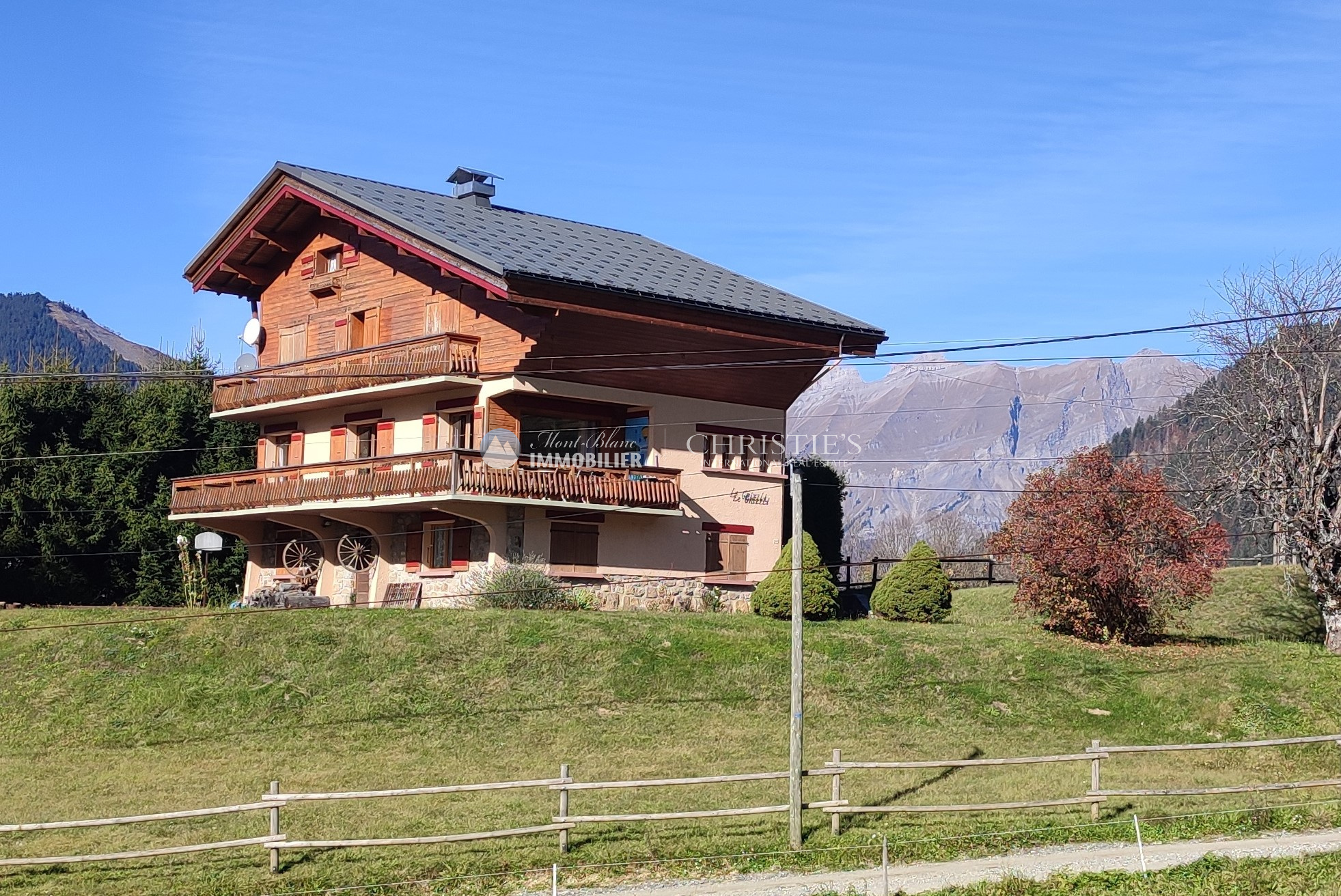 Chalet en vente à Notre-Dame-De-Bellecombe Accommodation in Notre Dame de Bellecombe