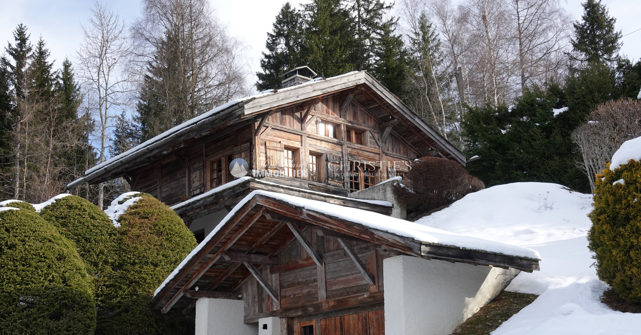 Photo of Old wooden chalet near the center of Megève